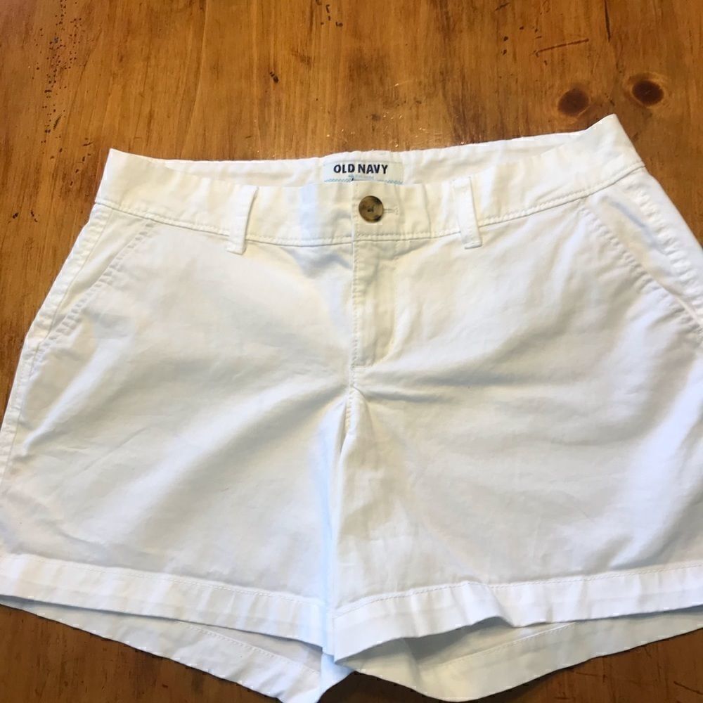 ❤️Old Navy White Shorts